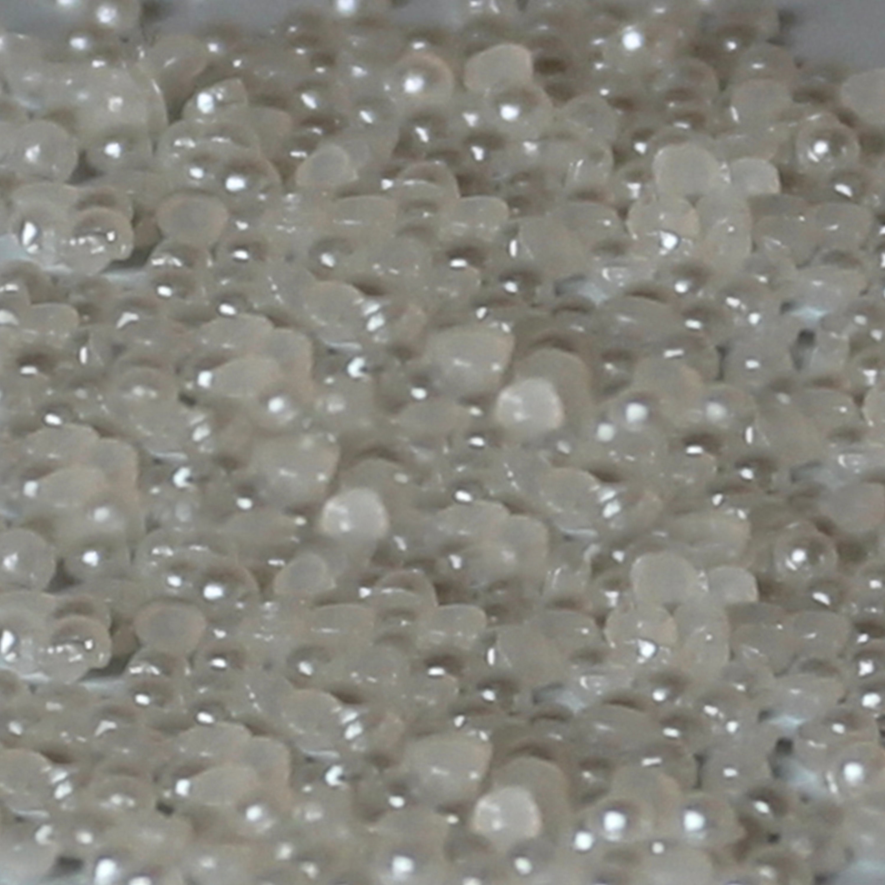 1mm x 300 Ivory Loose Flat Back Diamante's