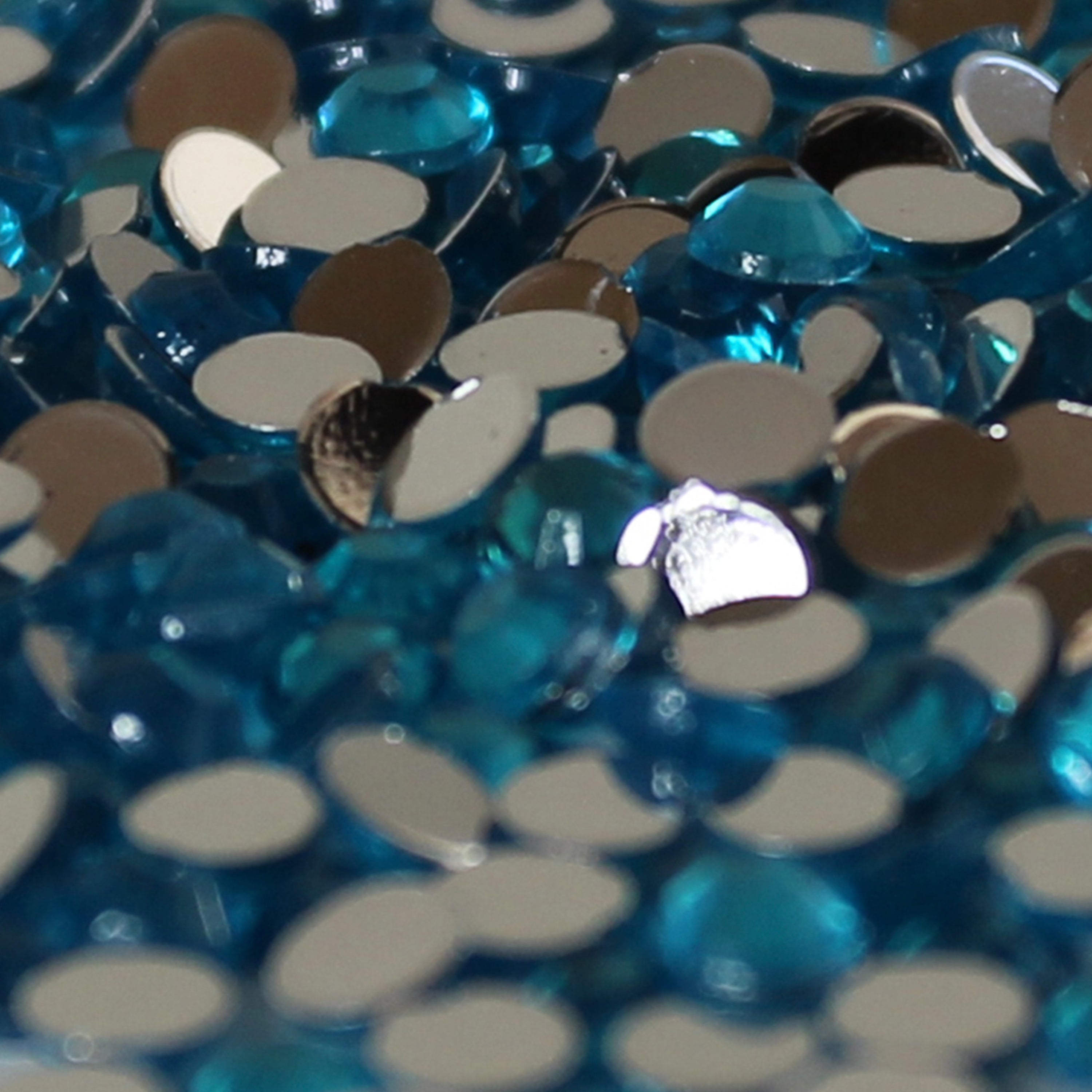 300 - 4mm Light Blue Loose Flat Back Diamante's