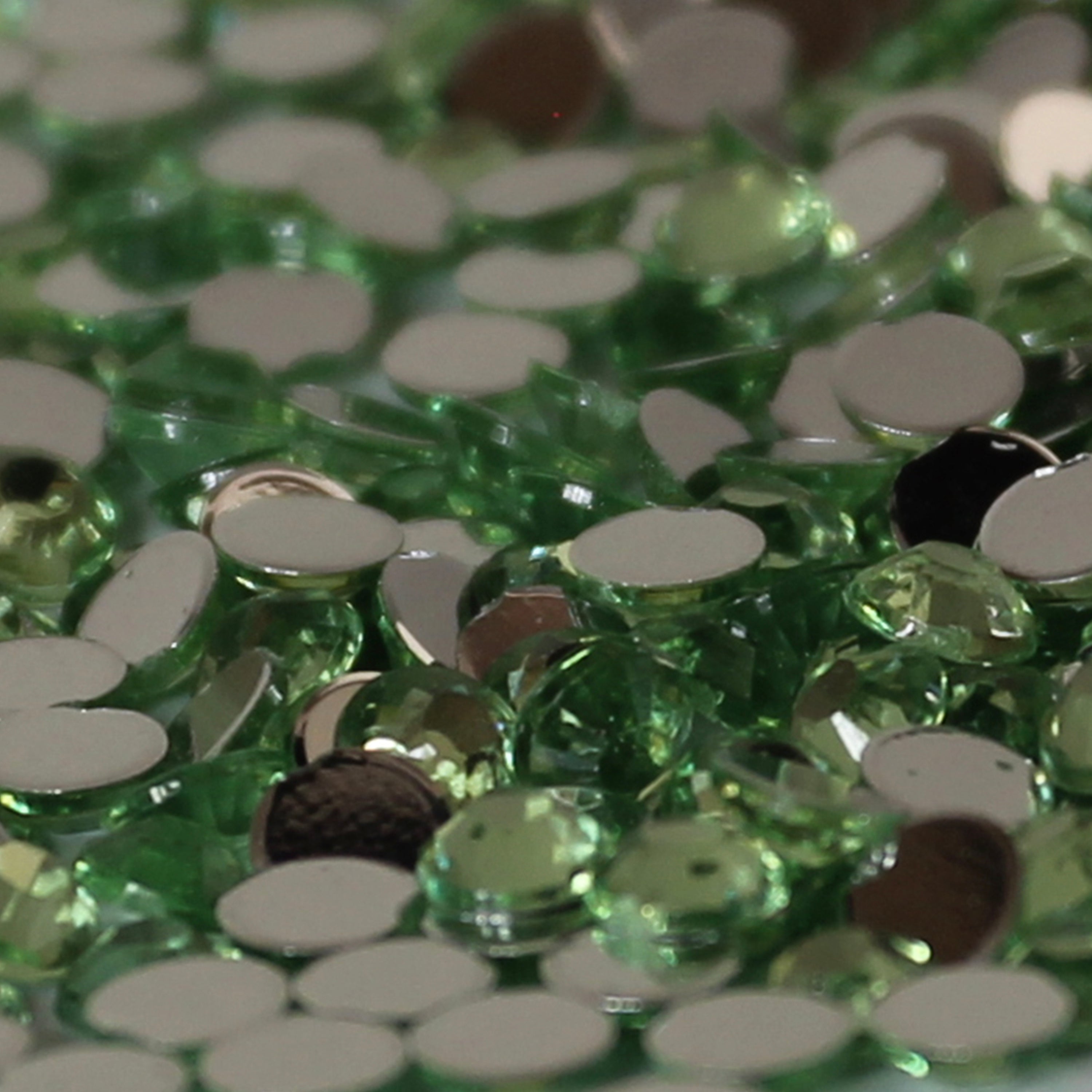 300 - 4mm Light Green Loose Flat Back Diamante's