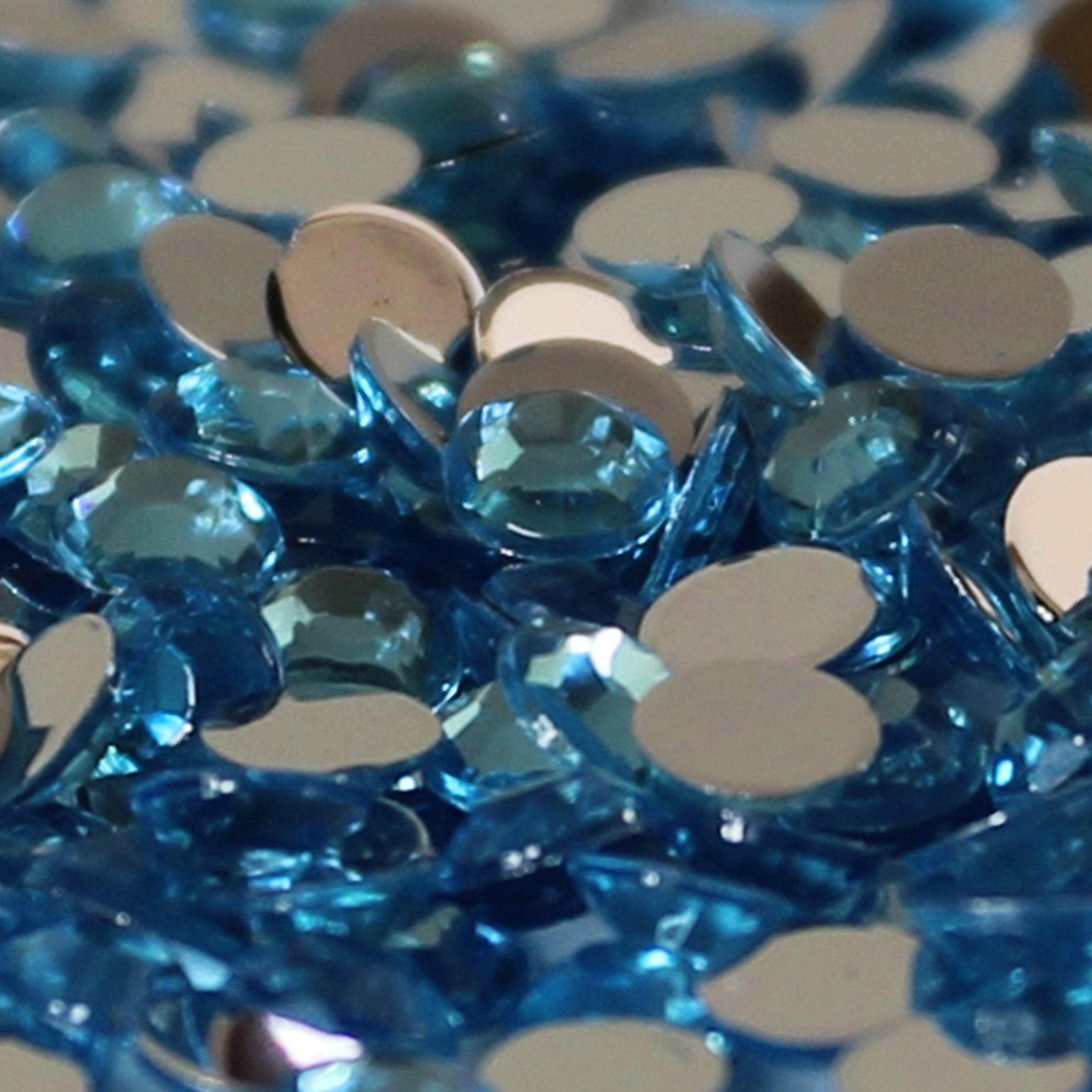 300 - 4mm Turquoise Loose Flat Back Diamante's