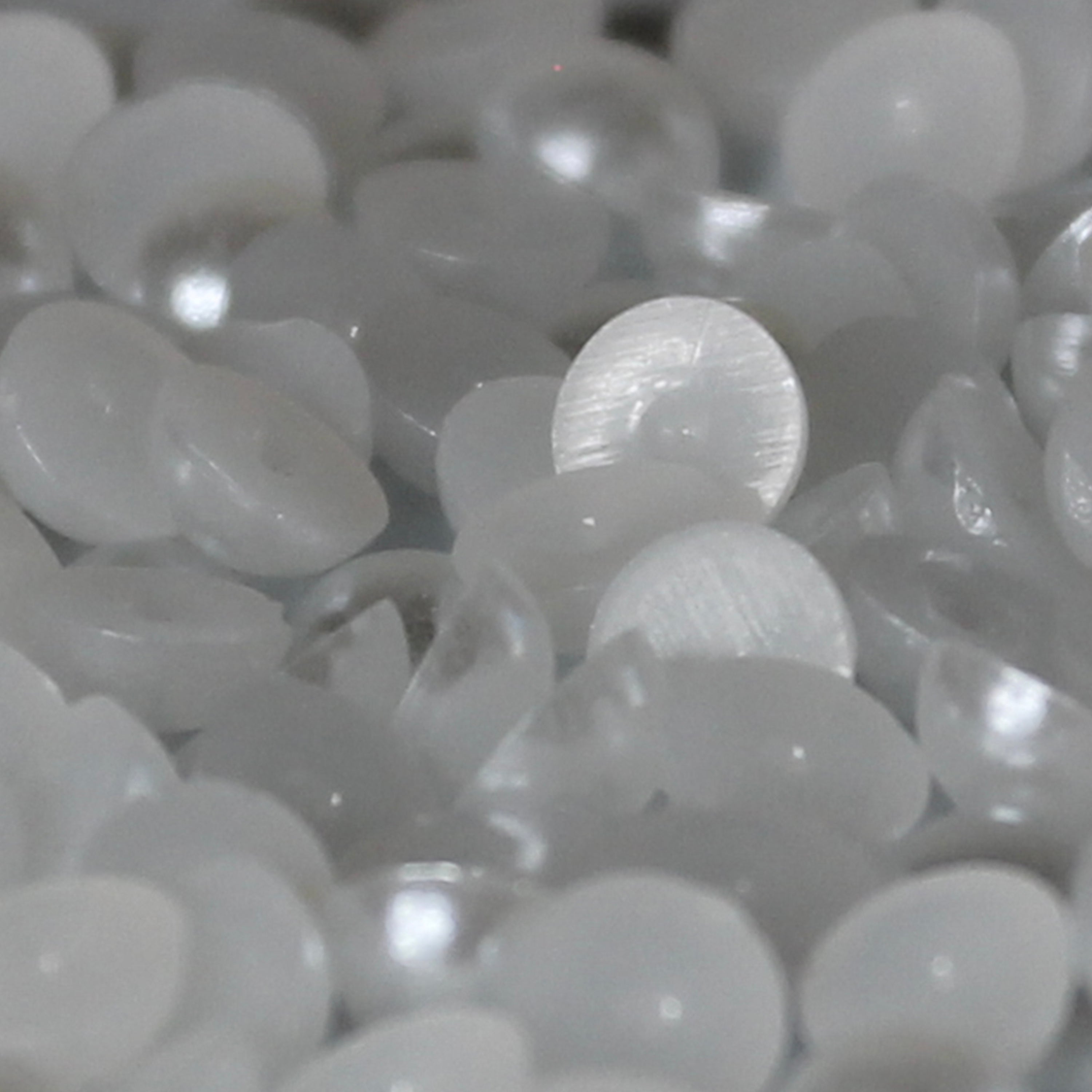 200 - 5mm White Pearl Loose Flat Back Diamante