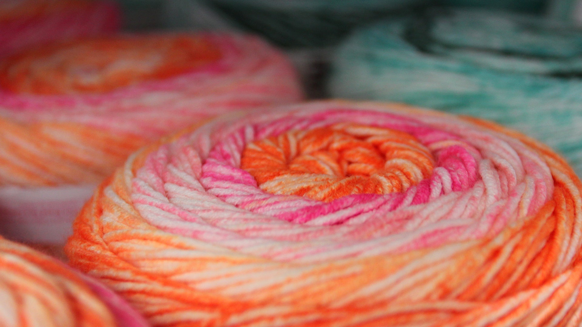 Lion Brand Mandala® Ombre Yarn - 150g - 315m - 100% Acrylic