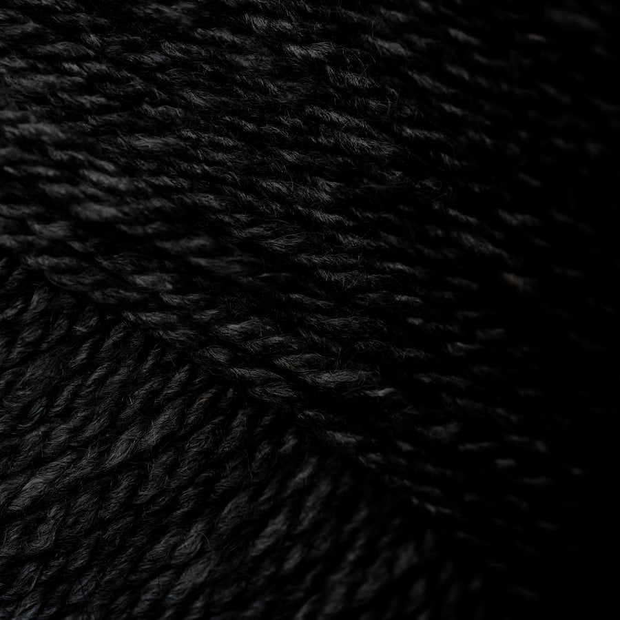 Plain Black 03