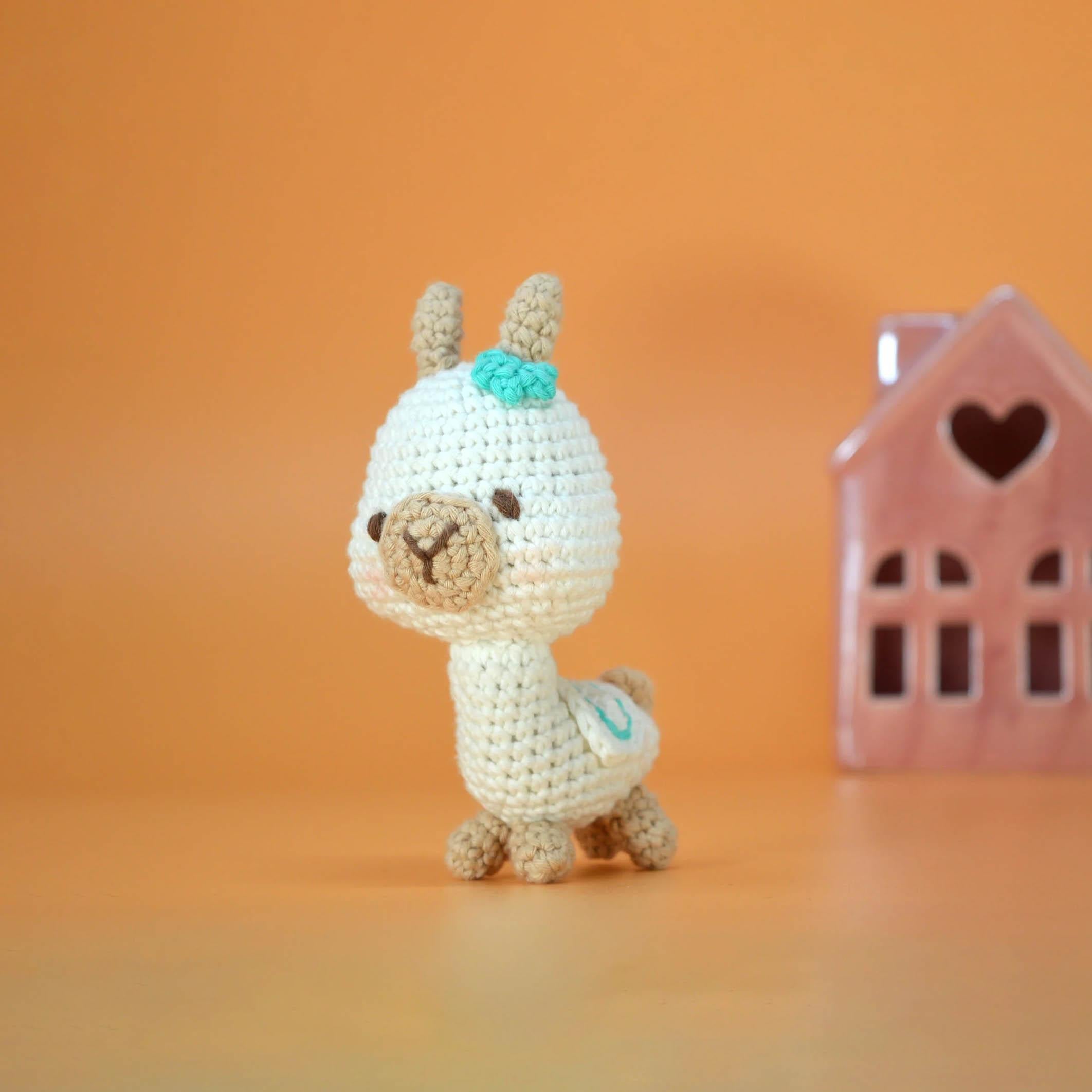 Kitty critters - Hello adorables - DIY Crochet Kit