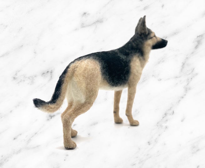 Georgi The German Shepherd Dog - Needle Felting Kit - World of Wool